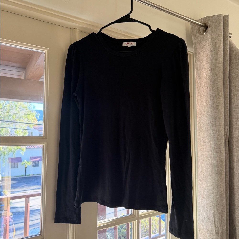 Goldie Black Long Sleeve Tee size medium